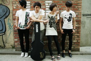 South Korean indie bands, looking indie. Probably because they can't afford anything.