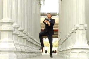 An Obama Gangnam Style parody featuring Reggie Brown.